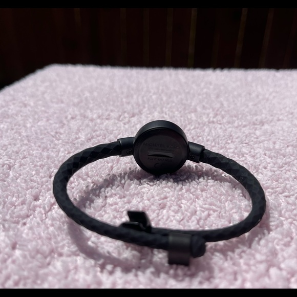 COPY - Michael Kors smart watch - Picture 9 of 12